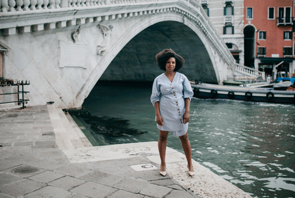 Fashion photographer in Venice italy - Rialto-Bridge-Venice---Photographer-in-Venice---Portrait-Photographer-Venice-Italy---Gdand-Canal---Fashion-Shoot-Venice