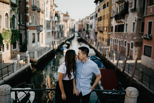 couples-shoot-venice-vows-reneval-in-Venice-Italy---engagement-photographer