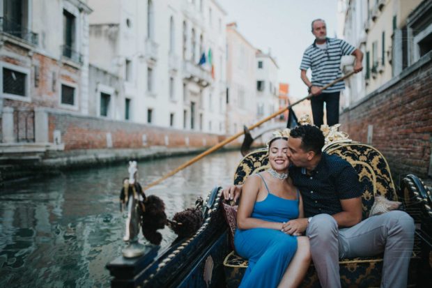 Gondola Proposal Venice Italy - Surprise Engagement Grand Canal - Kinga Leftska-3021