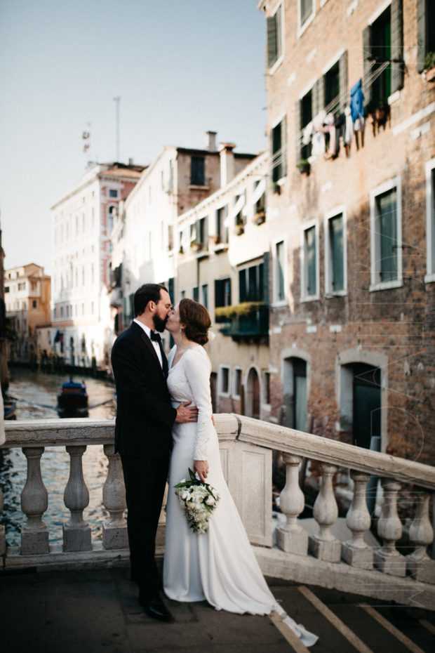 Venice wedding photographer - wedding photographer in Venice Italy - Palazzo Cavalli Venice wedding - Bauer hotel Venice-0751