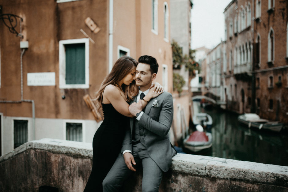 Engagement photoshoot in italy - couples shoot ideas
