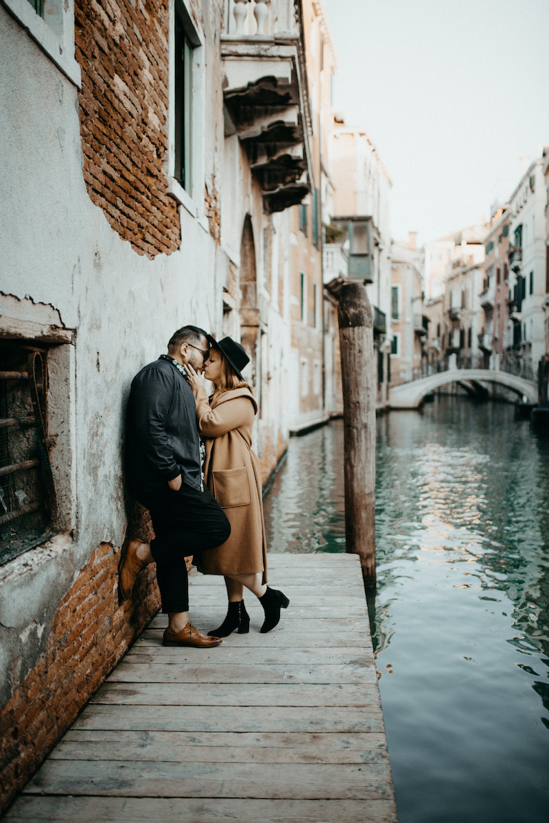 the best venice photographer - hidden romantic dock near piazza san marco - best photo locations venice