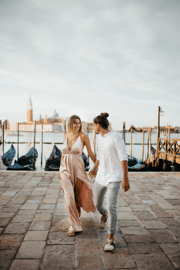 venice holiday photographer for couples
