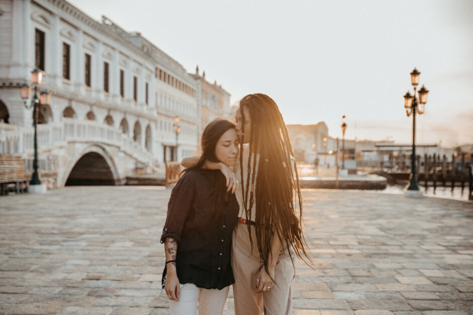 northern italy photographer queer couples session